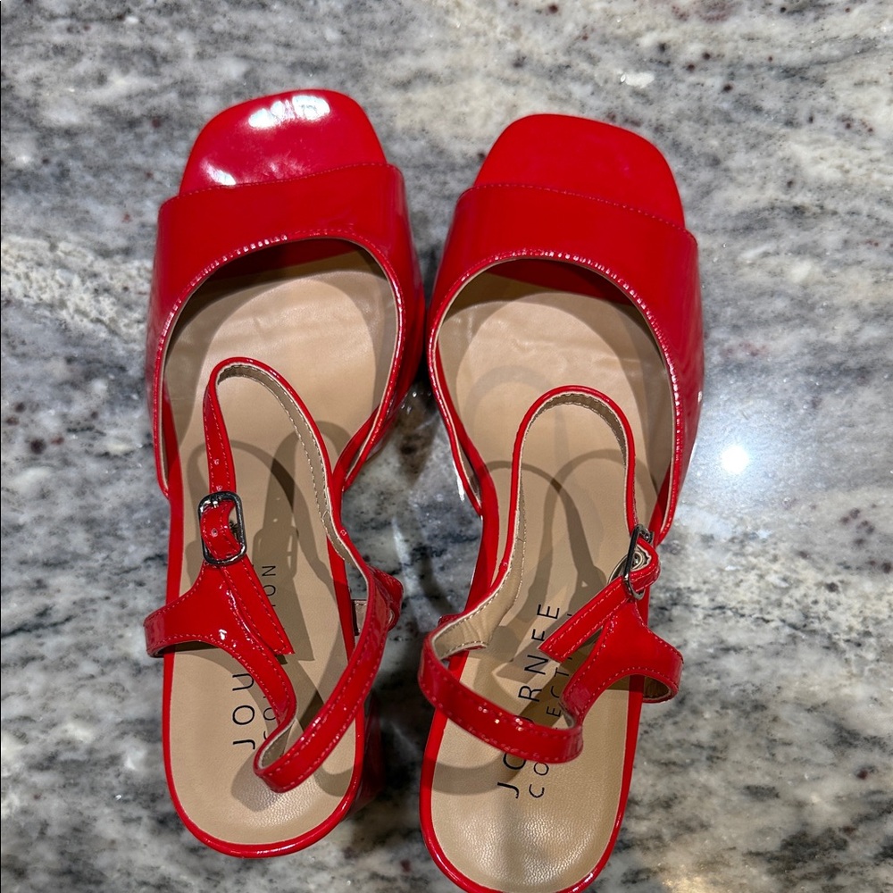 Journee Collection Red Platform Heels - Picture 6 of 6
